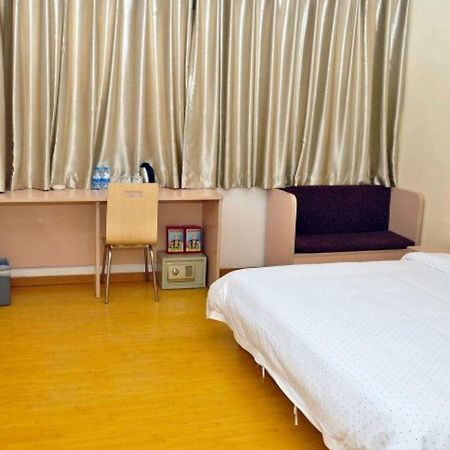 Yimi Inn Shiqiao Metro Sation Pedestrian Street Branch Guangzhou Exteriör bild