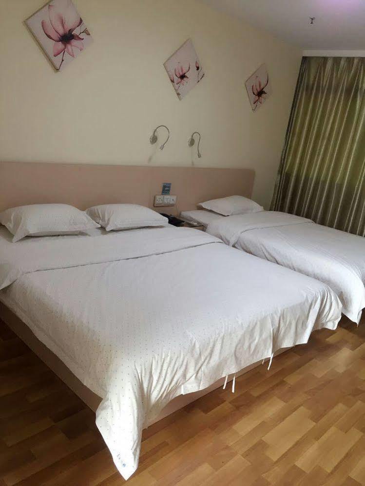 Yimi Inn Shiqiao Metro Sation Pedestrian Street Branch Guangzhou Exteriör bild