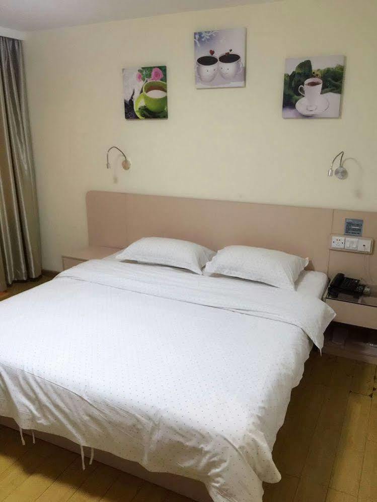 Yimi Inn Shiqiao Metro Sation Pedestrian Street Branch Guangzhou Exteriör bild